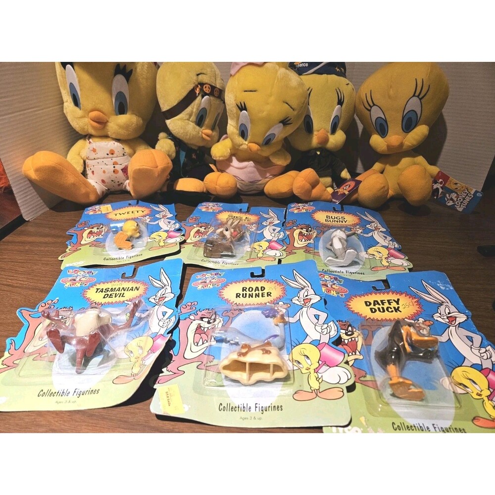 Vintage Tweety Bird Plush And Looney Tunes Lot Collectibles New Warner Bros
